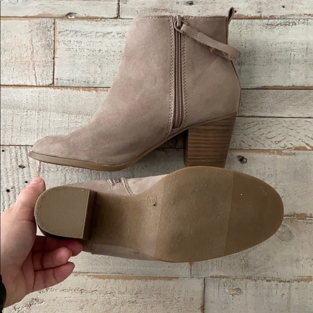 Mid Ankle Boot - Picture 3 of 6